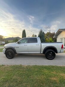 Predám Dodge RAM 1500 5.7 HEMI BIGHORN - 5