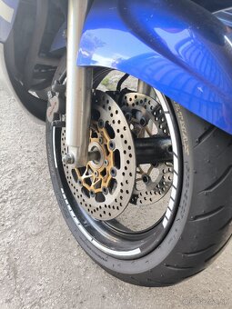 Suzuki GSX 600F - 5