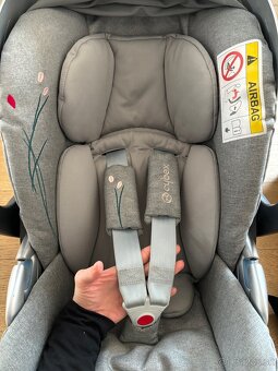 Autosedačka Cybex Cloud Z i-size Koi a Cybex Base Z - 5