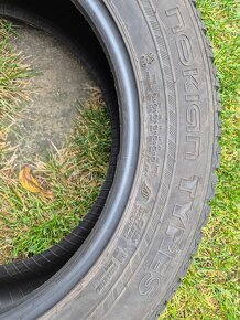 Predám pneumatiky  Nokian Tyres 215/60 R17 - 5