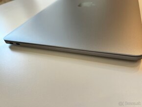 Predám MacBook Pro 13”, 8GB/256GB, 2017 Dark Grey - 5