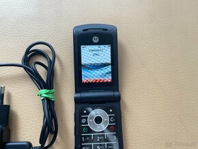 Motorola W490 - 5