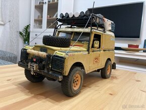 Land Rover Defender D90 Camel Trophy 1/10 - 5