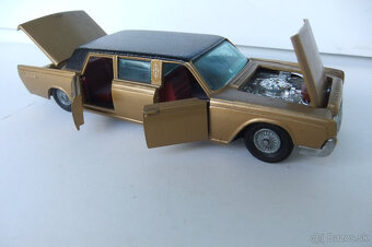 CORGI TOYS mierka 1:43 : LINCOLN CONTINENTAL - 5