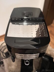 DeLonghi Magnifica ECAM 22.360.B TOP STAV - 5