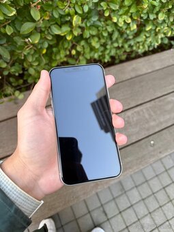 iPhone XR 128gb - 5