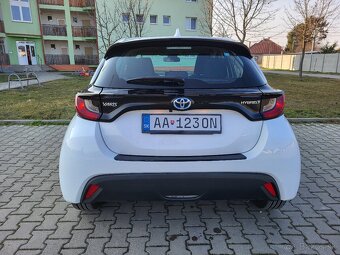 Toyota Yaris 1.5 Hybrid e-CVT - 5