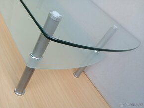 sklenený konferenčný stolík - 5
