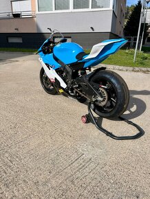 YAMAHA R6 - 5