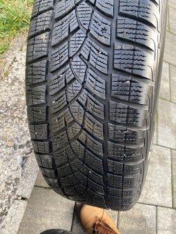 Zimné pneu 215/65 R17 - 5