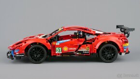 LEGO Technic Ferrari 488 GTE 42125 - 5