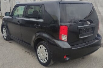 TOYOTA URBAN VERSO COROLLA ( SCION xB ) - 5