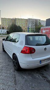 Volkswagen Golf 2.0 TDI Comfortline - 5