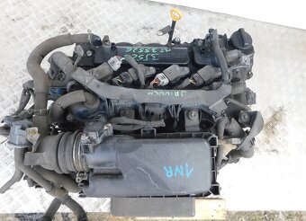 Toyota Yaris II 1NR 1.33 Motor  rok 2011 - 5