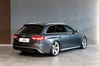 Audi RS4 Avant RS4 4.2 FSI quattro - 5