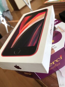 iPhone se 2020 red(128gb) - 5