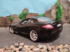 Prodám model 1:18 Mercedes Benz SLR - 5