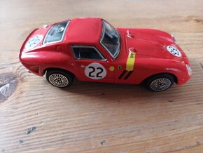 Zberateľské autíčko (Ferrari 250 GTO) - 5