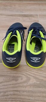 Halovky kopačky Umbro Classico XI IC, velkosť 42.5 - 5