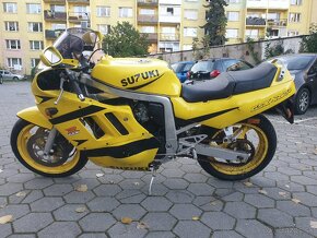 Suzuki gsx750r - 5