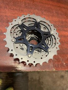 Predám cestné kazeti SHIMANO SRAM 11.R - 5