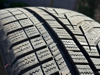 225/40 R18 - 5