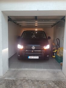 VW Multivan T5.1-vymenený motor+v koži+Led,Xenon+DSGAutomat - 5