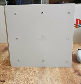 PS4 PRO 1TB Glacier White - 5