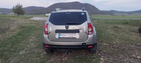 Dacia Duster 1.6 benzín LPG 4x4 REZERVOVANE - 5