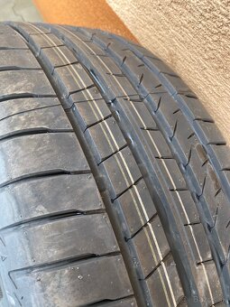 5x112 R19 8,5J ET36 originál + 255/55 R19 Bridgestone letné - 5