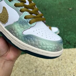 Nike SB Dunk Low Chameleon - 5