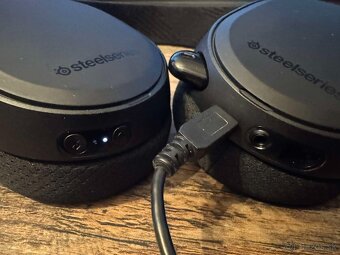 SteelSeries Arctis Pro Wireless - TOP stav - 5