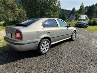 Škoda Octavia Tour 1,6 benzín, 75kW, rok:2004 + zimné pneu. - 5