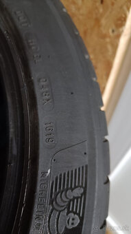 Predám letné pneu Michelin Pilot sport 4 rozmer 235/45 ZR18 - 5