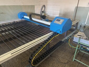 CNC Fiber Laser machine 1.5kw for cutting metal - 5