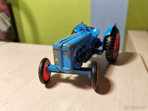 Traktor Fordson Crescent toys England - 5