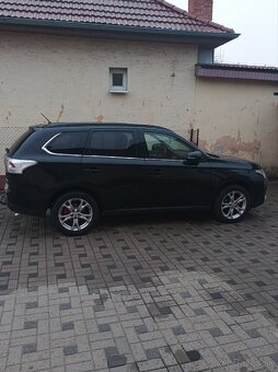 Mitsubishi Outlander 3 2.2 110kw 4x4 - 5