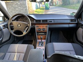 Mercedes-Benz W124 230E - 5