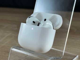 NOVÉ Apple AirPods 4 - 5