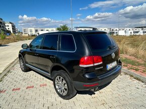 Predam volkswagen tuareg 5.0tdi v10 - 5