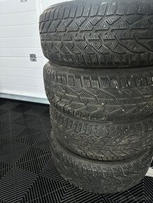 Zimne pneu 215/55 R17 - 5