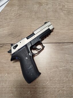 Predám Sig Sauer 22LR - 5