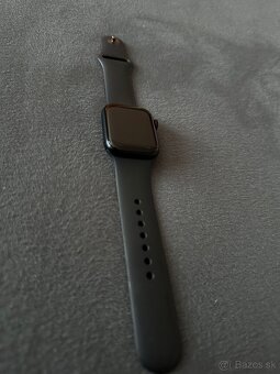 Nové apple watch SE2 40mm - 5