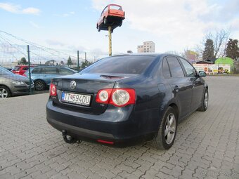 Volkswagen Jetta 1.9 TDI Trendline - 5