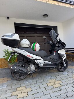 Predám Skuter Aprilia SR max 125 - 5