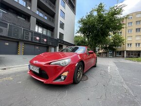 Toyota GT86 Coupe - 5