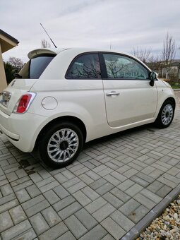 Fiat 500 biela - 5