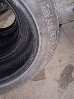 Pneu 205/55R16 - 5