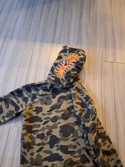 Predam Bape Shark 1st camo green mierne používaná - 5