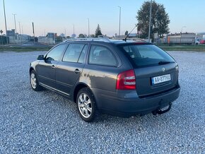 Škoda Octavia 2 Combi 2.0 TDi DSG - 5